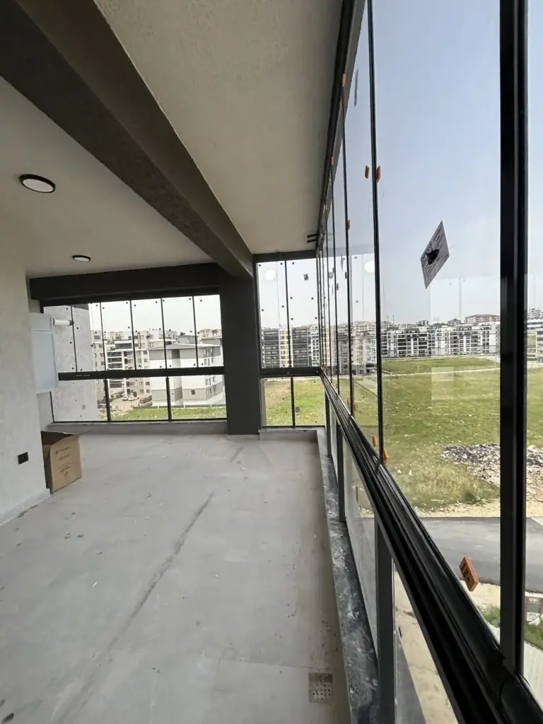 Bursa'da Cam Balkon Montajı Nasıl Yapılır? Keşiften Teslime Adımlar - BalkonArt uygulama örneği