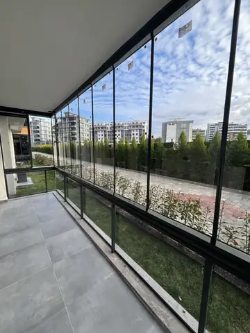 Cam Balkon Güvenliği: Temperli Cam, Lamine Cam ve Çocuk Kilidi - BalkonArt uygulama örneği